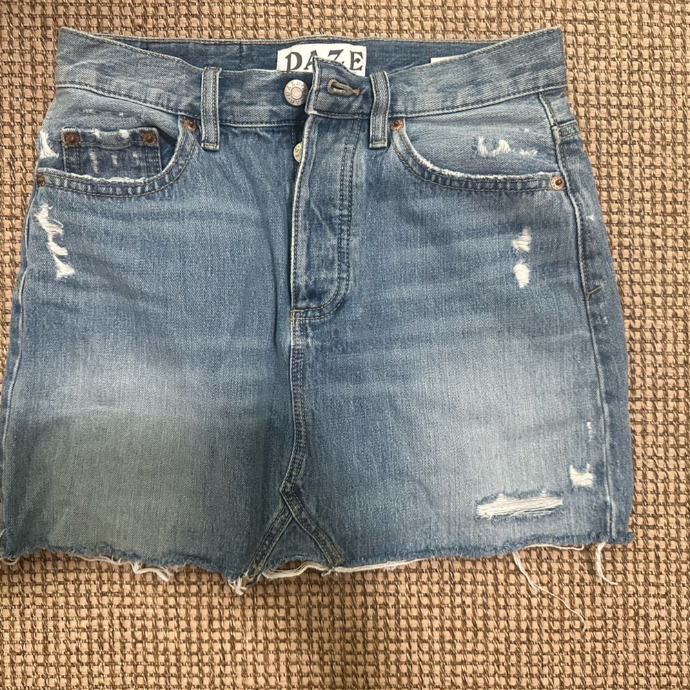 Daze skirt size 25